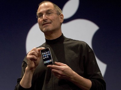 Apple продаст миллиардный iPhone в середине лета