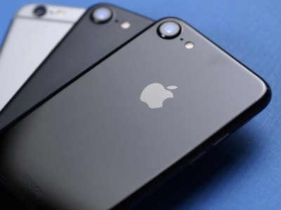 Apple iPhone 7 искупали в суперкислоте