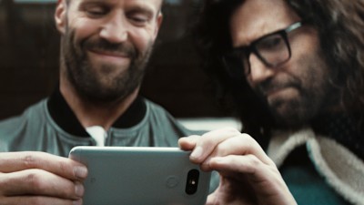 Кинозвезда Джейсон Стейтем исполнил главную роль в первом рекламном ролике для смартфона LG G5
