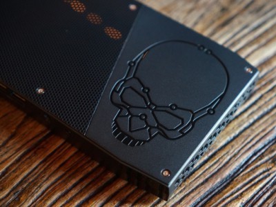 Intel Skull Canyon стал первым игровым мини-компьютером производителя