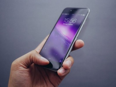 iPhone 8 может оказаться не первым смартфоном со сканером отпечатков в экране