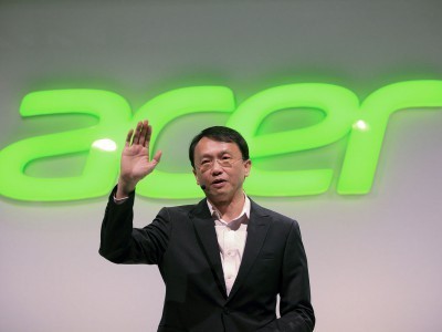 Acer разделяется на две компании