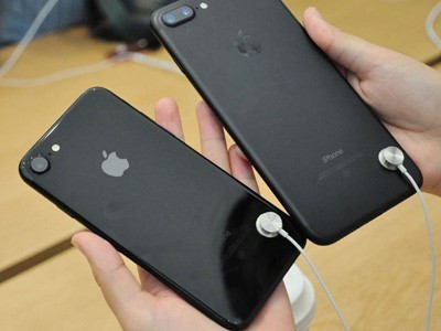 Apple программно защищает тестовые iPhone в магазинах Apple Store