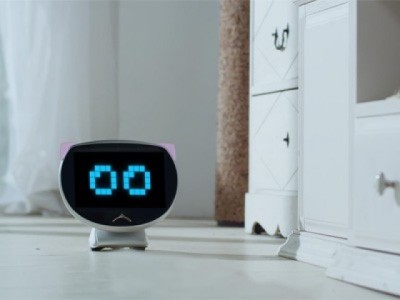 Робот XIBOT упростит жизнь своего владельца