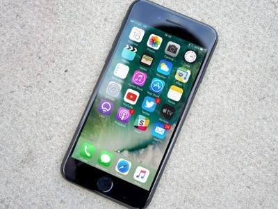 Apple iPhone 7 заряжается значительно медленнее других флагманов