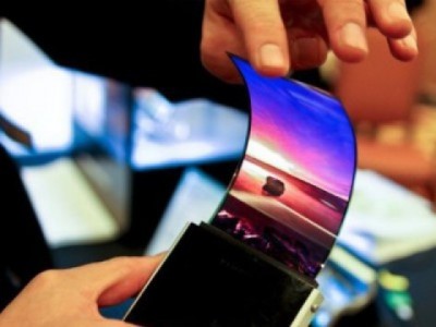 Samsung может представить смартфон со складывающимся дисплеем