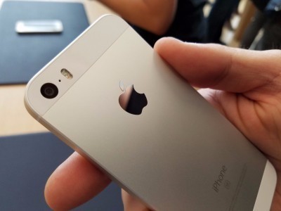 Apple iPhone SE оснастили аккумулятором большей ёмкости, чем у iPhone 5S
